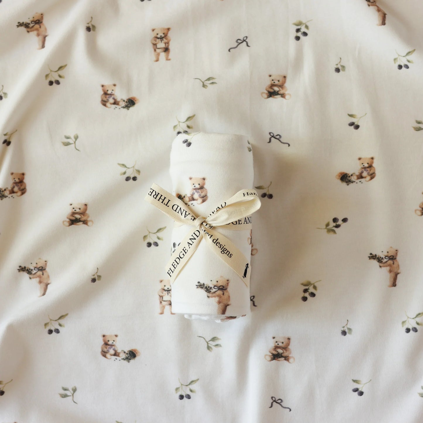 Stretch swaddle - Bear with Berries