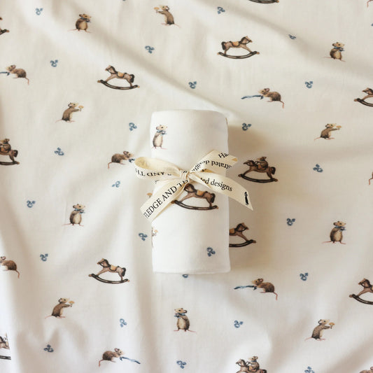 Stretch swaddle - Mouse & Rockinghorse
