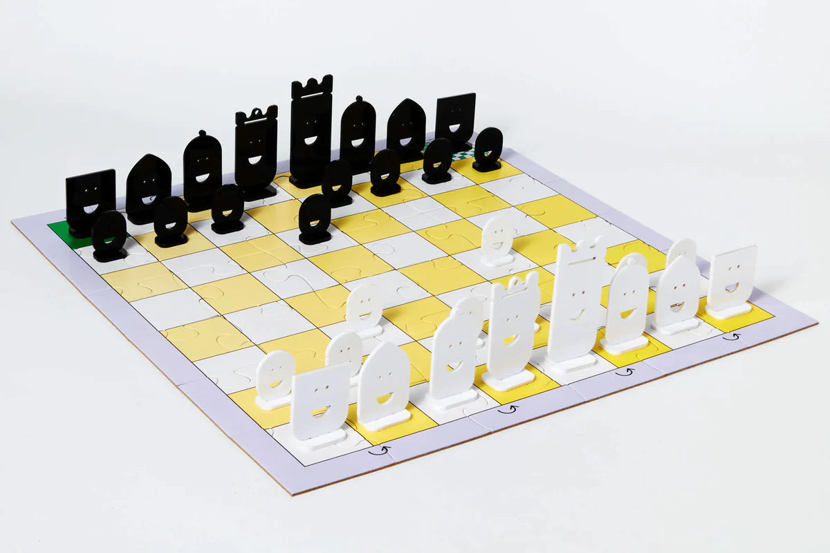 CHESS, CHECKERS, SNAKES & LADDERS - 3 IN 1 GAME SET