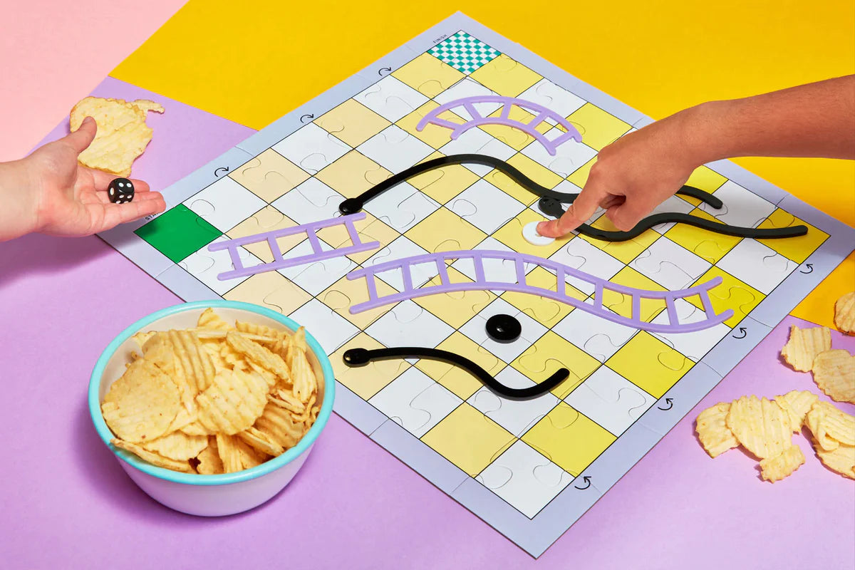 CHESS, CHECKERS, SNAKES & LADDERS - 3 IN 1 GAME SET
