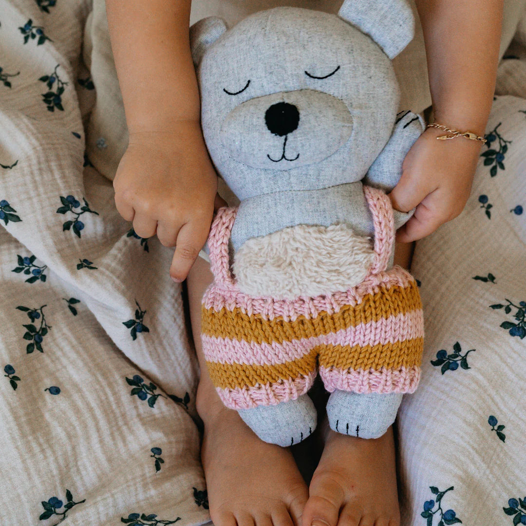 AND THE LITTLE DOG LAUGHED | Edna Bear