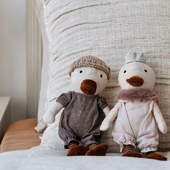 AND THE LITTLE DOG LAUGHED | Wanda Duck