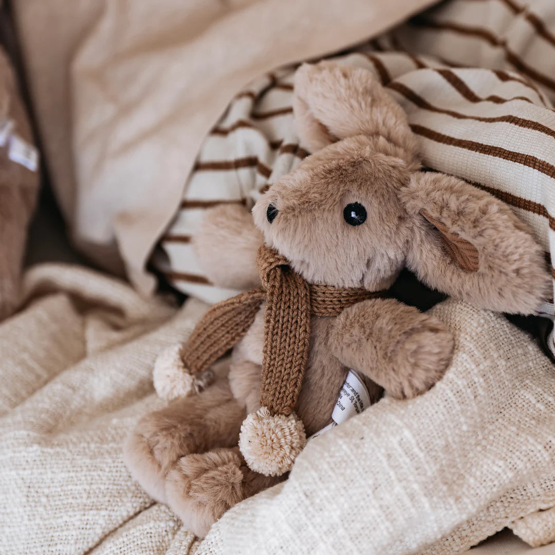 AND THE LITTLE DOG LAUGHED | Hugh rabbit -mini