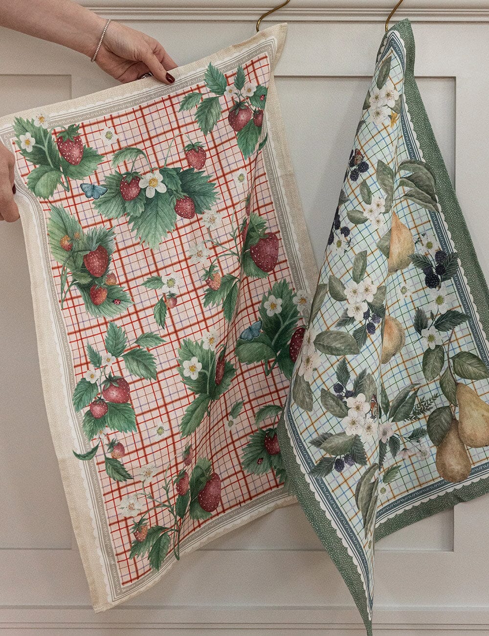100% Linen Tea Towel - Strawberries