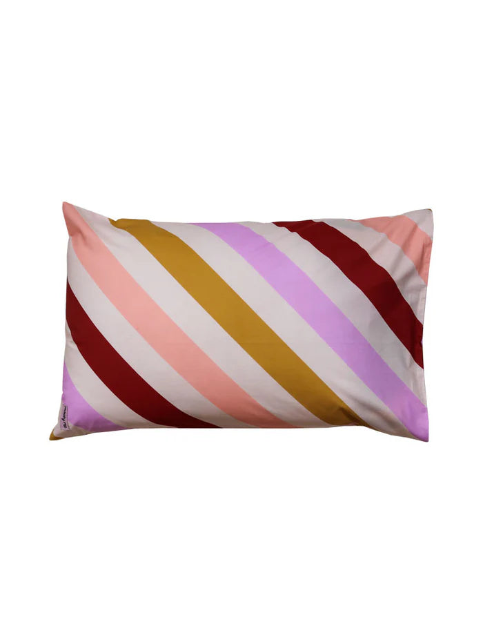 MOSEY ME | Crimson Maypole Standard Pillowcase Set