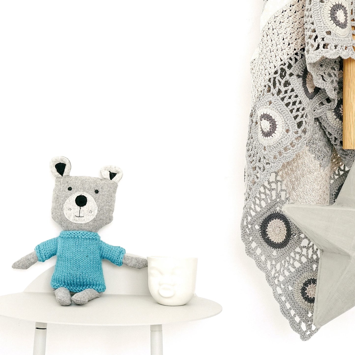 AND THE LITTLE DOG LAUGHED | Basil Bear