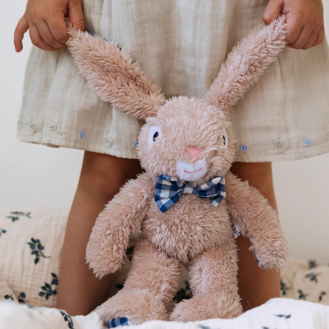 AND THE LITTLE DOG LAUGHED | Medium - Louis Rabbit