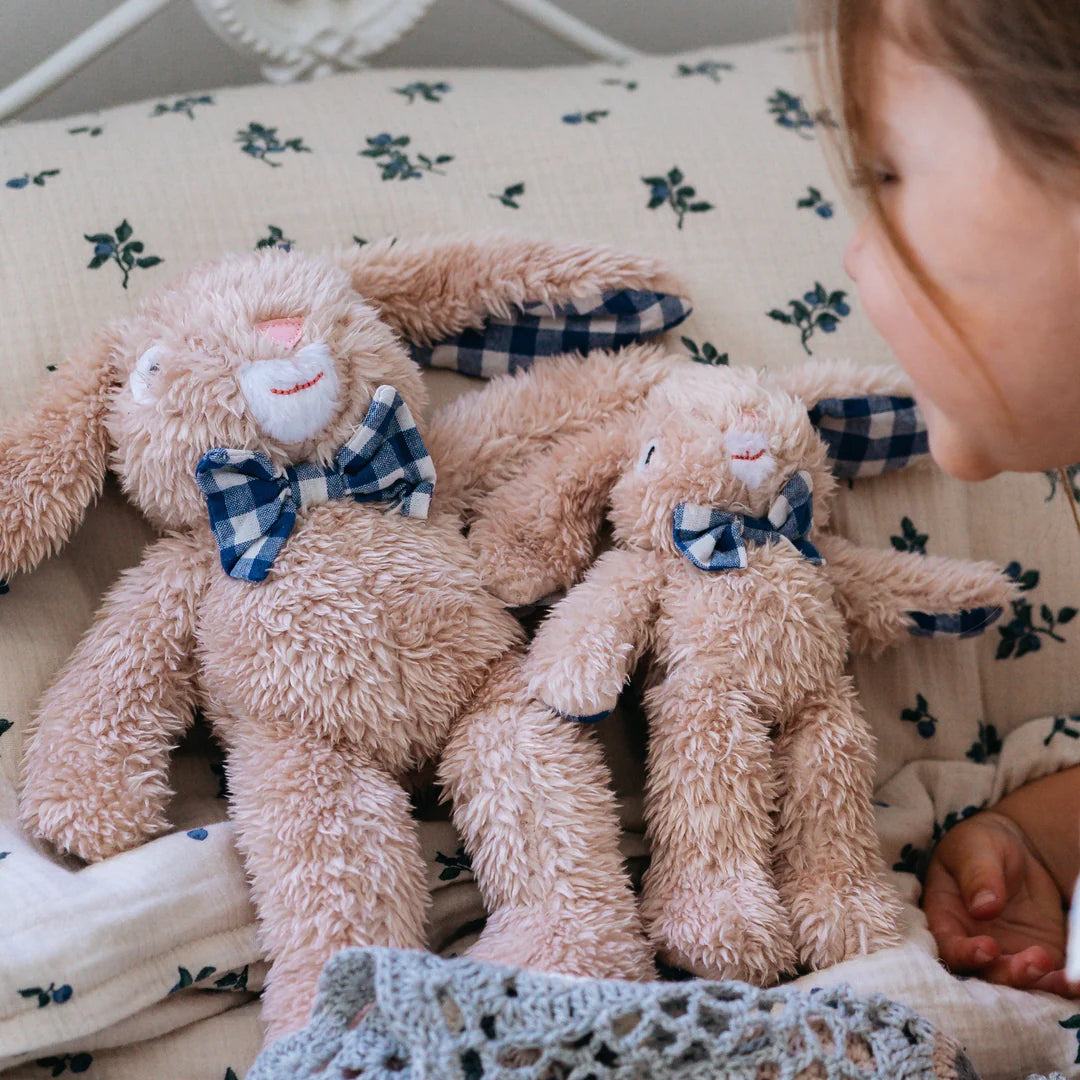 AND THE LITTLE DOG LAUGHED | Medium - Louis Rabbit